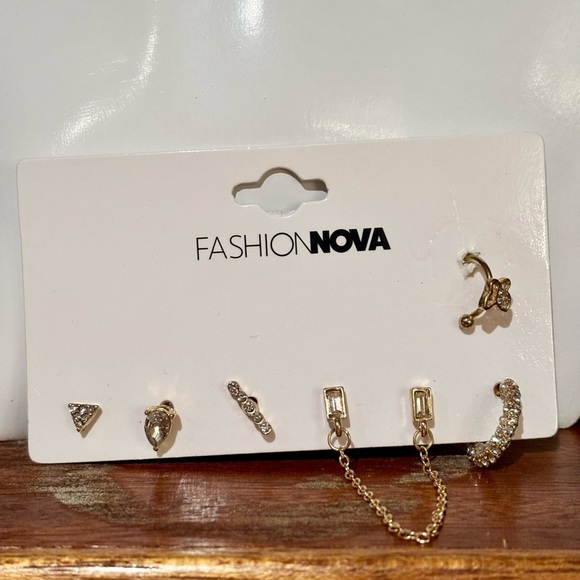 2/$15 - Fashion Nova Mixed Earring Set - Gold Tone - Never worn - Picture 2 of 6